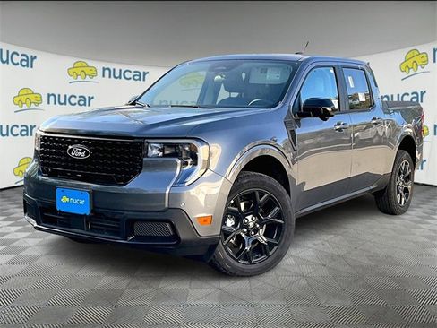 New 2025 Ford Maverick Lariat w/ Black Appearance Package image 3