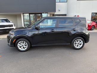 Certified 2024 Kia Soul LX w/ Option Group 015 video 2