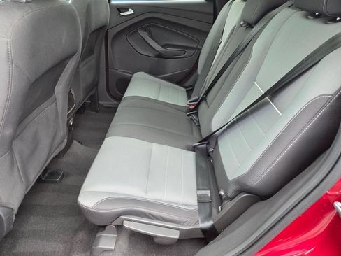 Used 2015 Ford Escape SE AWD/4WD image 28