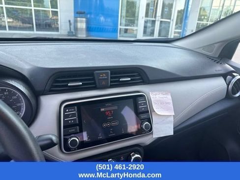 Used 2020 Nissan Versa SV FWD image 8