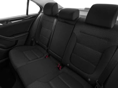 Used 2016 Volkswagen Jetta Sport image 13