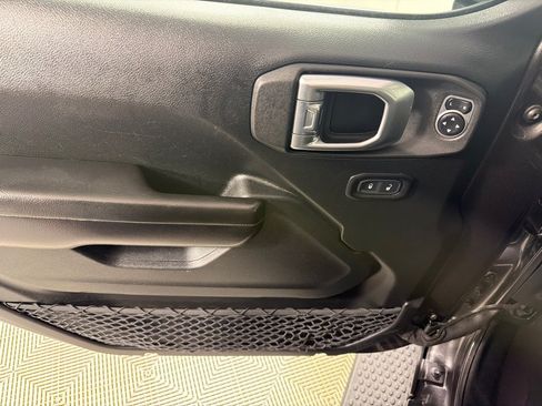 Used 2020 Jeep Wrangler Unlimited Sport S AWD/4WD image 11