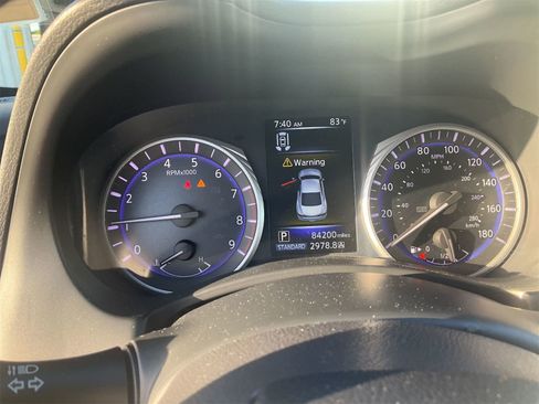 Used 2017 INFINITI Q60 Red Sport 400 RWD image 7