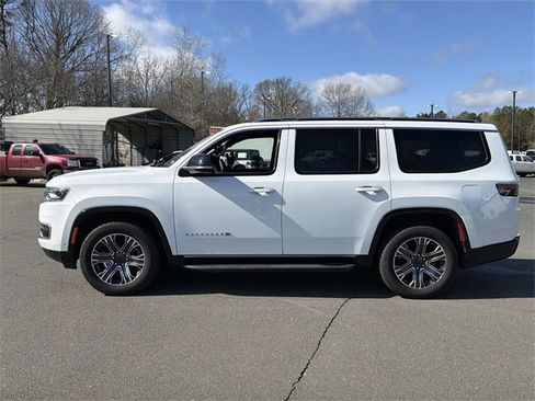 Used 2024 Jeep Wagoneer Series II image 3