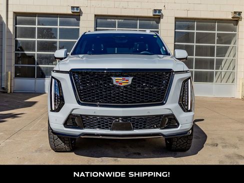 Used 2026 Cadillac Escalade V AWD/4WD image 4