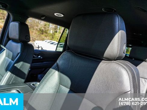 Used 2024 Chevrolet Suburban LT image 18