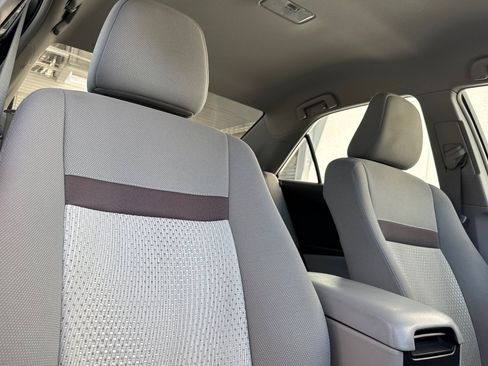 Used 2012 Toyota Camry LE FWD image 20