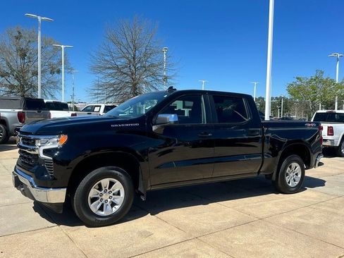 Used 2025 Chevrolet Silverado 1500 LT AWD/4WD image 4