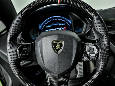 Used 2019 Lamborghini Aventador SVJ AWD/4WD image 32
