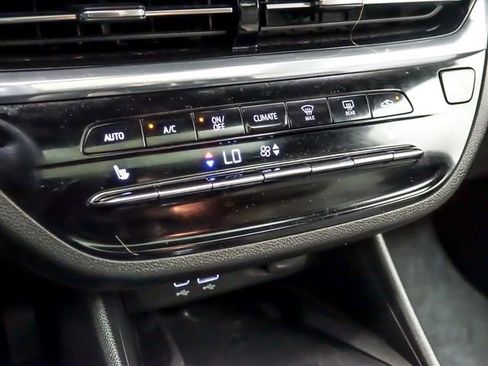 Used 2025 Buick Envista Avenir FWD image 20