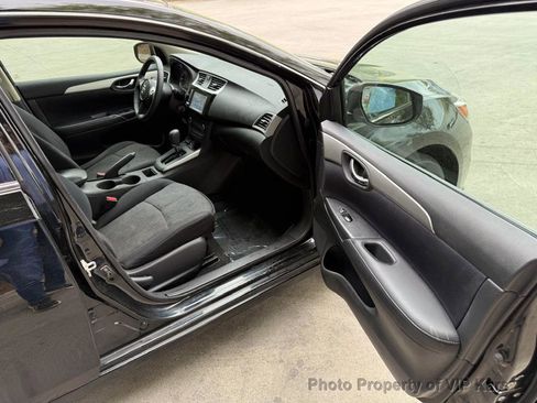 Used 2019 Nissan Sentra S image 10