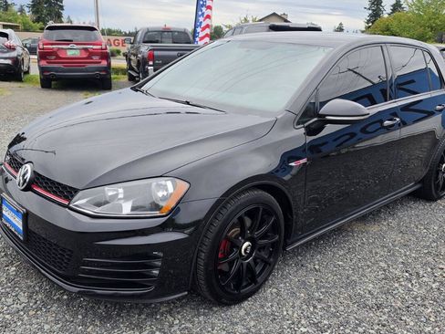 Used 2015 Volkswagen GTI SE FWD image 3