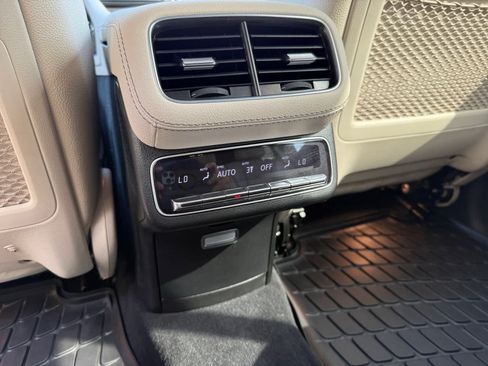 Certified 2025 Mercedes-Benz GLS 450 4MATIC image 16