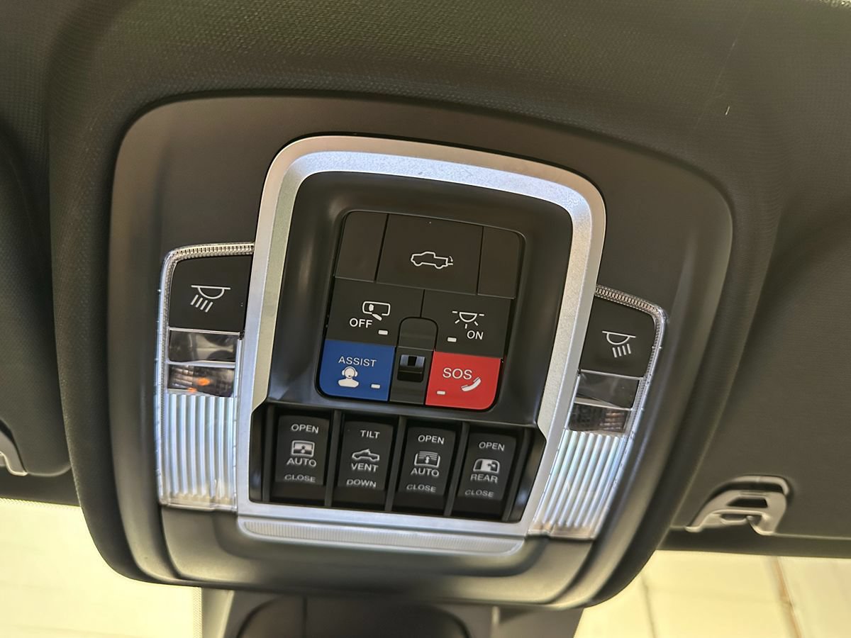 Used 2022 RAM 1500 Limited AWD/4WD image 49