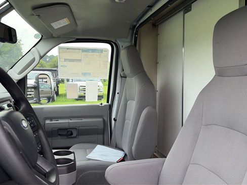 New 2027 Ford E-350 and Econoline 350 Super Duty w/ Power Equipment Group RWD image 9
