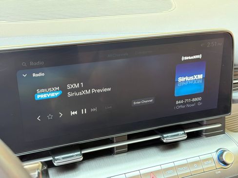 Used 2025 Hyundai Kona SEL FWD image 7