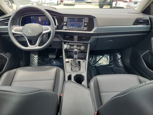 Used 2022 Volkswagen Jetta SE FWD image 12