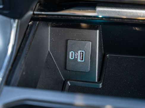 Used 2021 Ford F150 Lariat image 27