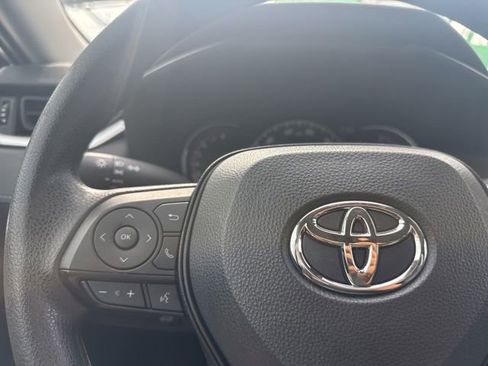 Used 2024 Toyota RAV4 XLE w/ Convenience Package FWD image 17