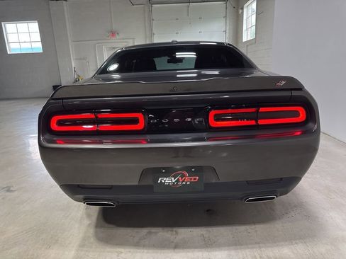 Used 2019 Dodge Challenger SXT AWD/4WD image 6