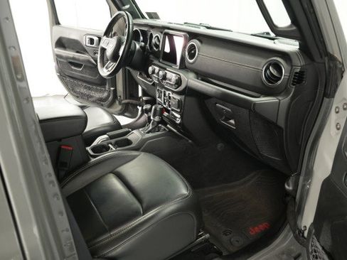 Used 2022 Jeep Wrangler Unlimited Sahara w/ Cold Weather Group AWD/4WD image 55