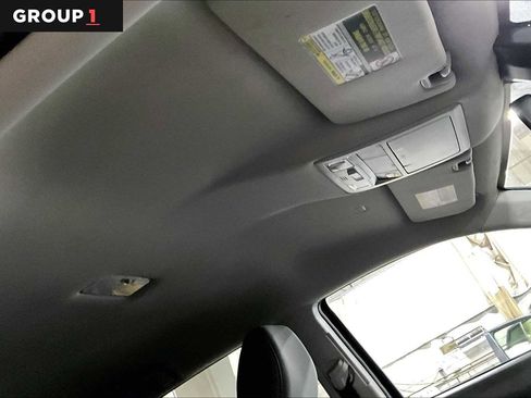 Used 2022 Toyota Tacoma SR5 AWD/4WD image 14