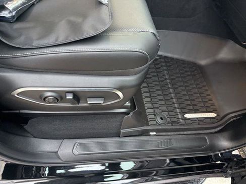 New 2026 Jeep Grand Wagoneer 4WD image 40