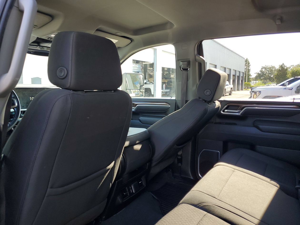 Used 2025 Chevrolet Silverado 3500 LT w/ Safety Package AWD/4WD image 11