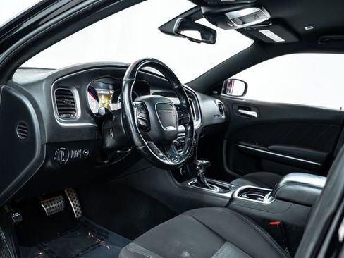 Used 2019 Dodge Charger Scat Pack w/ Dynamics Package RWD image 15