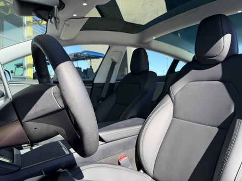 Used 2024 Tesla Model 3 Long Range image 36