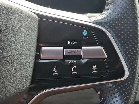 Used 2024 Nissan Ariya AWD image 23