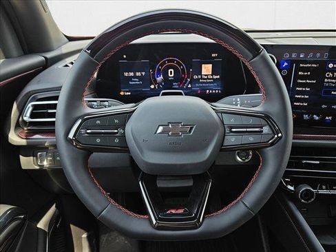 New 2026 Chevrolet Traverse RS w/ LPO, Floor Liner Package image 11