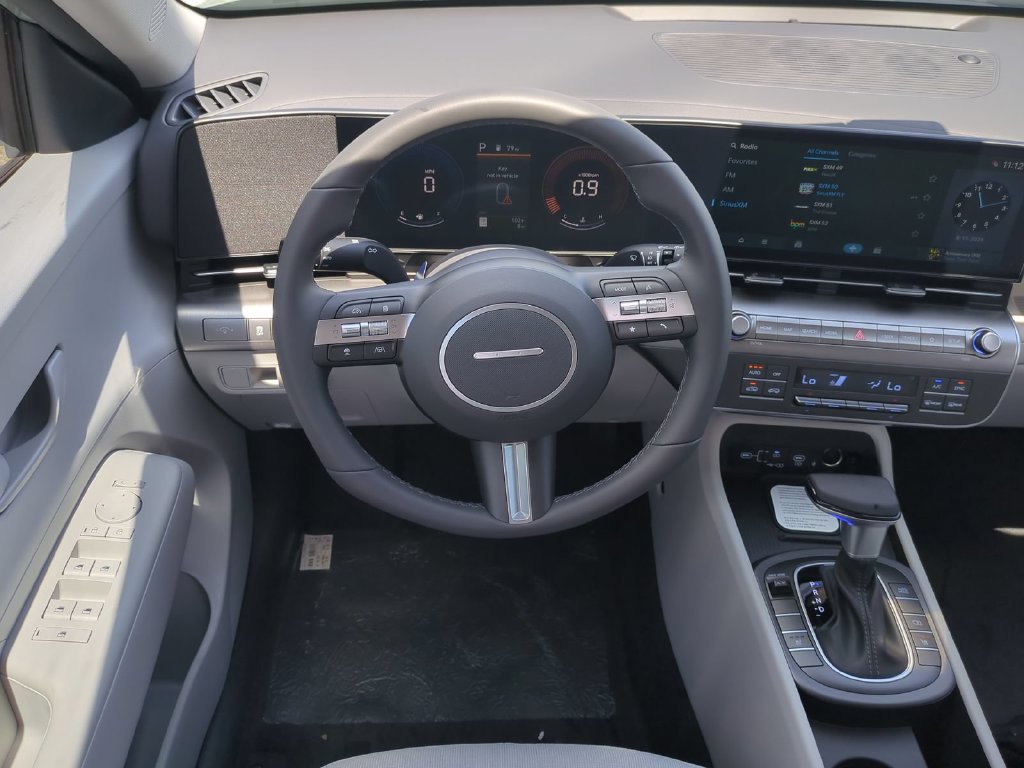 Used 2027 Hyundai Kona SEL Sport FWD image 18