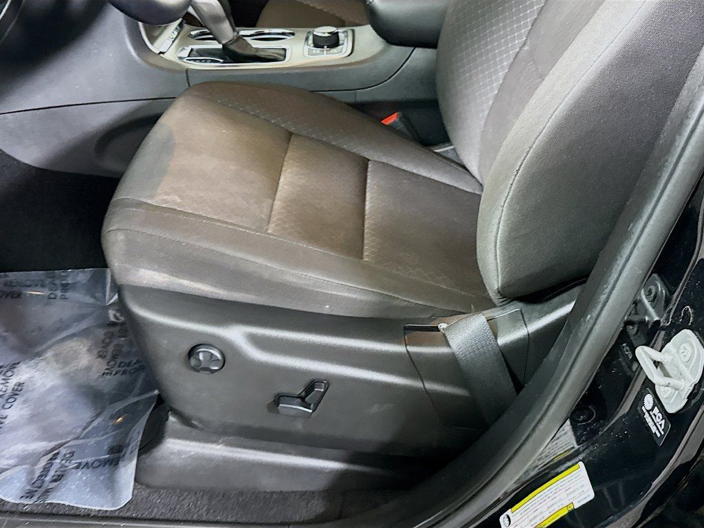 Used 2021 Jeep Grand Cherokee Laredo AWD/4WD image 25