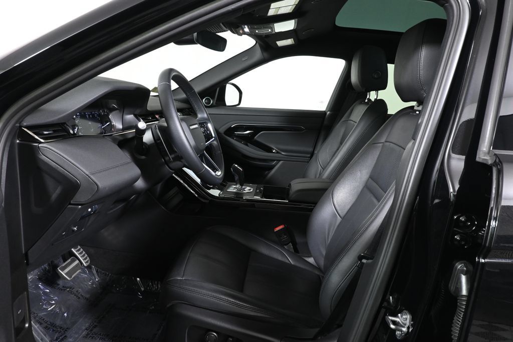 Used 2023 Land Rover Range Rover Evoque R-Dynamic SE AWD/4WD image 3