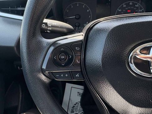Used 2025 Toyota Corolla LE FWD image 24