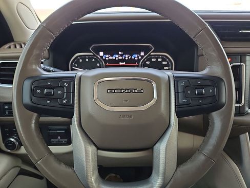 Used 2021 GMC Yukon XL Denali w/ Denali Ultimate Package AWD/4WD image 30