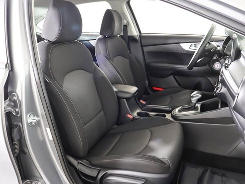 Used 2023 Kia Forte LXS image 27