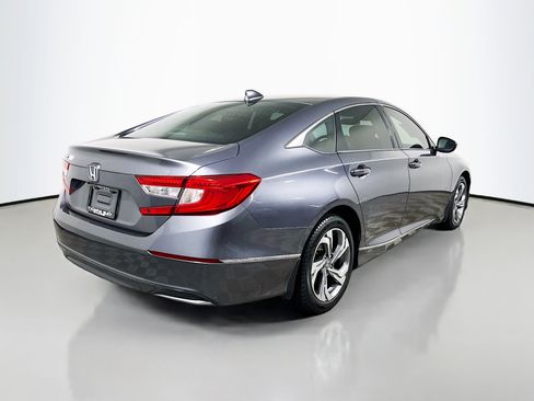Used 2018 Honda Accord EX image 4