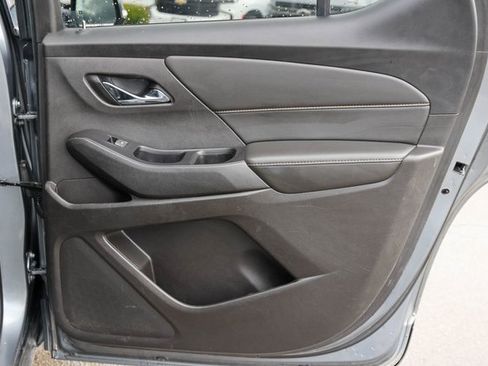 Used 2018 Chevrolet Traverse LT w/ LPO, Cargo Package image 16