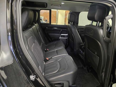 Used 2020 Land Rover Defender 110 HSE image 14