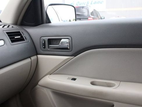 Used 2010 Ford Fusion SE FWD image 19