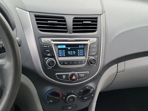 Used 2017 Hyundai Accent SE image 16