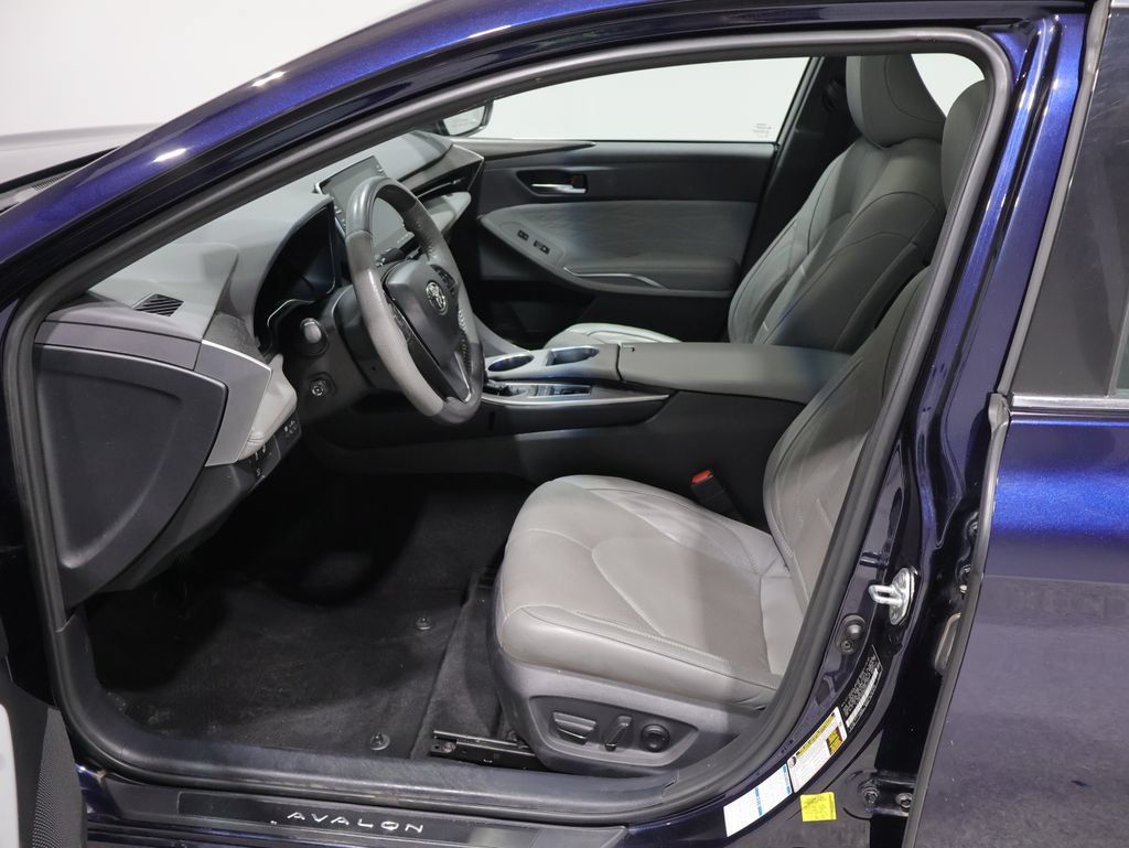 Used 2021 Toyota Avalon Limited w/ Advanced Safety Package AWD/4WD image 9