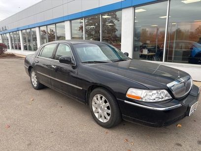 Used 2009 Lincoln Town Car Signature Limited