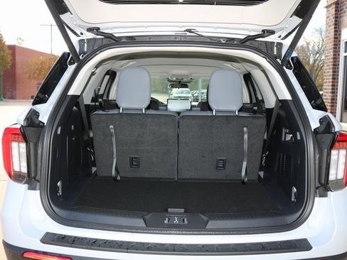 New 2026 Ford Explorer Active w/ Active Comfort Package image 19