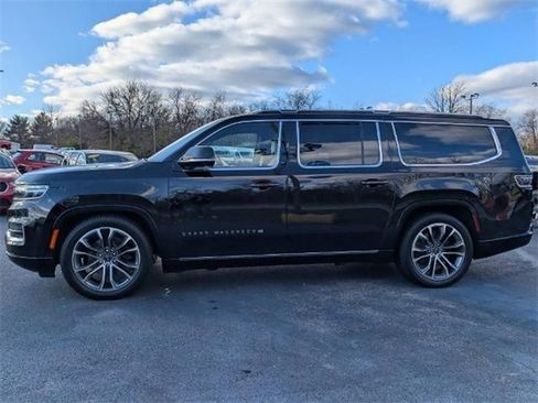 Certified 2023 Jeep Grand Wagoneer L Series III w/ HD Trailer Tow Package AWD/4WD image 9