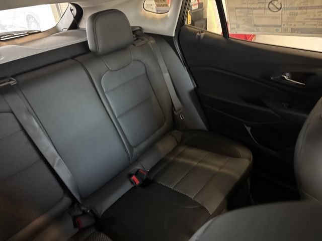 New 2026 Chevrolet Trax LT w/ Driver Confidence Package FWD image 25