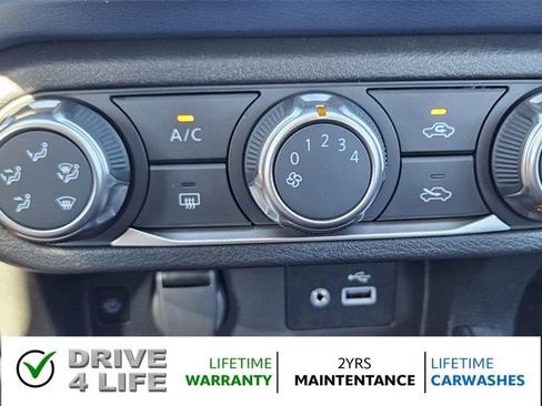 New 2025 Nissan Versa SV w/ Trunk Package image 23