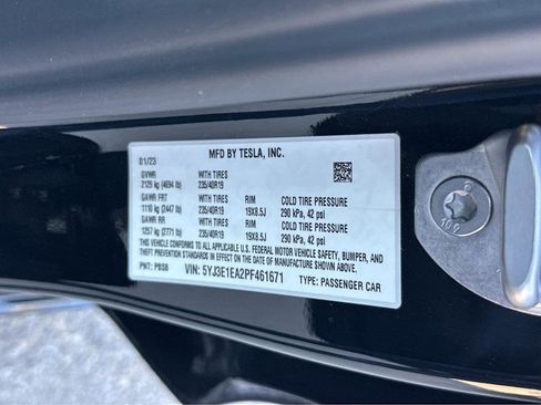 Used 2023 Tesla Model 3 Standard Range image 39